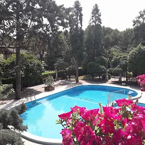 3* Hotel New Tiffany's Park